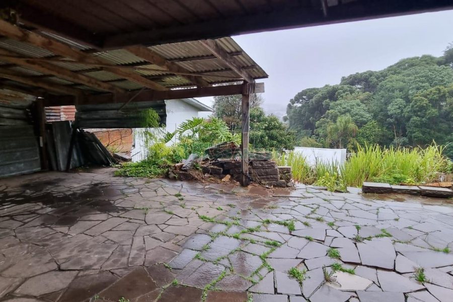 Casa com 100m², 3 dormitórios, 1 vaga, no bairro São Virgílio em Caxias do Sul para Alugar