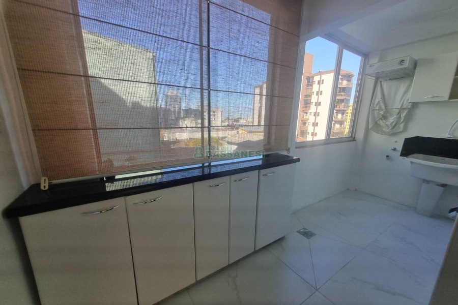Apto Mobiliado com 85m², 2 dormitórios, 1 vaga, no bairro Exposição em Caxias do Sul para Alugar