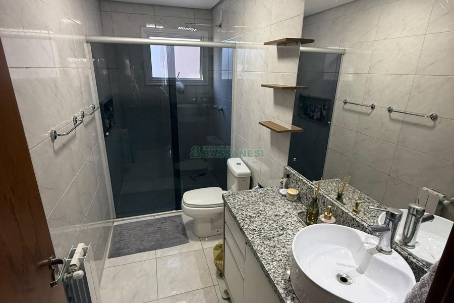 Apartamento com 106m², 3 dormitórios, 2 vagas, no bairro Bela Vista em Caxias do Sul para Comprar