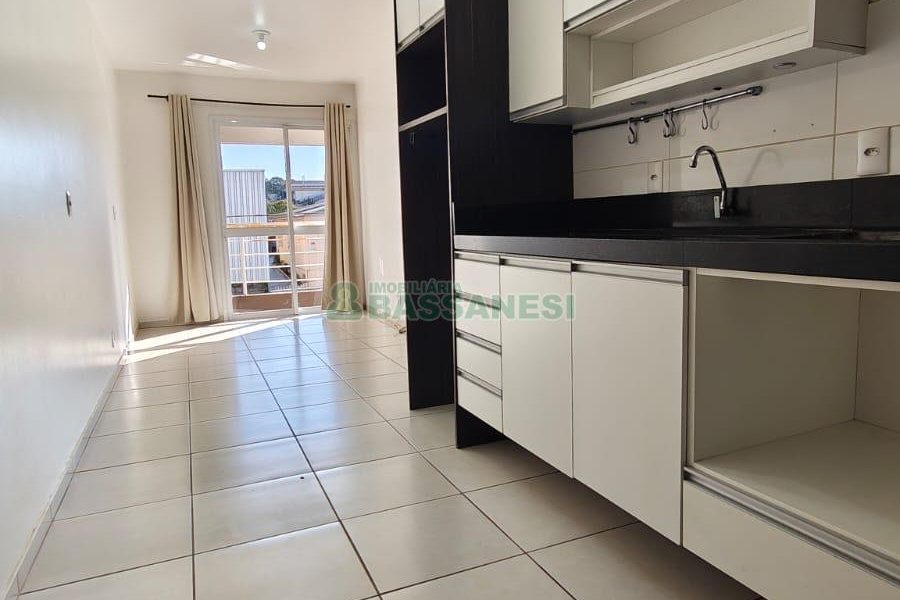 Apartamento com 49m², 2 dormitórios, 1 vaga, no bairro De Lazzer em Caxias do Sul para Comprar