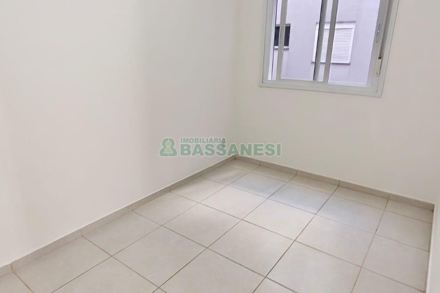 Apartamento com 49m², 2 dormitórios, 1 vaga, no bairro De Lazzer em Caxias do Sul para Comprar