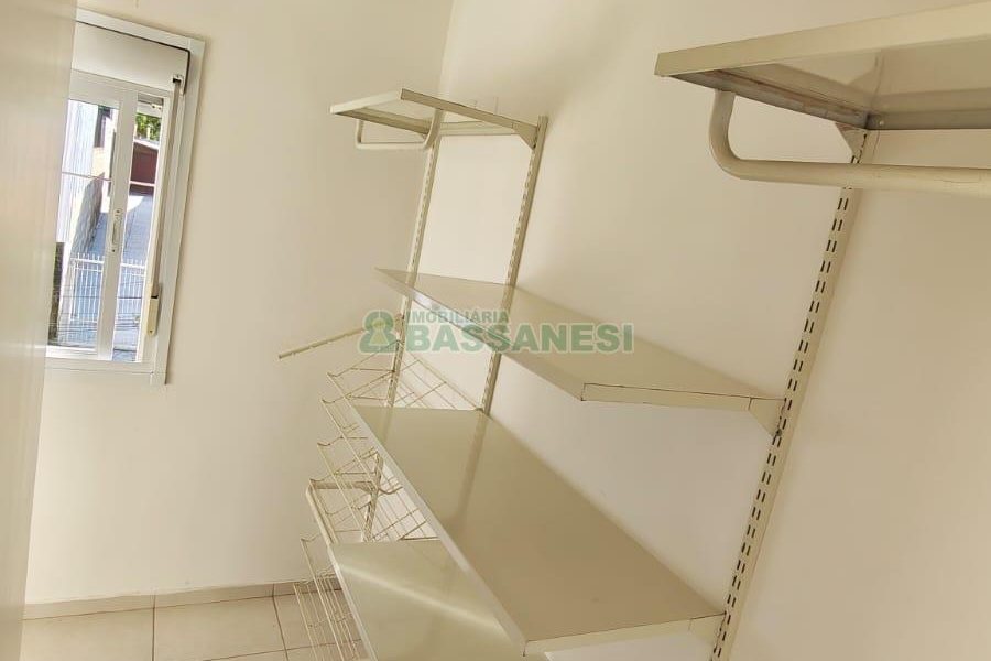 Apartamento com 49m², 2 dormitórios, 1 vaga, no bairro De Lazzer em Caxias do Sul para Comprar