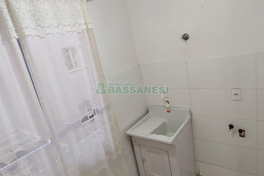 Apartamento com 49m², 2 dormitórios, 1 vaga, no bairro De Lazzer em Caxias do Sul para Comprar