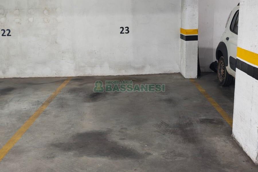 Apartamento com 49m², 2 dormitórios, 1 vaga, no bairro De Lazzer em Caxias do Sul para Comprar