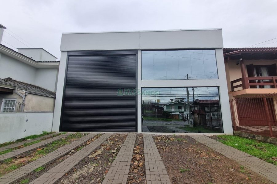Pavilhão com 288m², no bairro Desvio Rizzo em Caxias do Sul para Alugar
