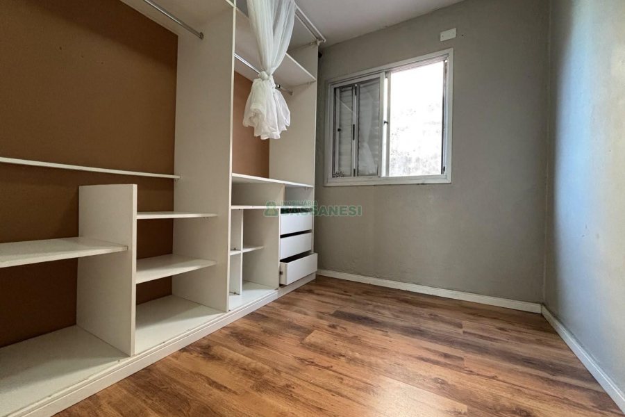 Casa com 82m², 3 dormitórios, 3 vagas, no bairro Serrano em Caxias do Sul para Alugar