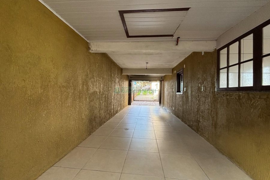 Casa com 82m², 3 dormitórios, 3 vagas, no bairro Serrano em Caxias do Sul para Alugar