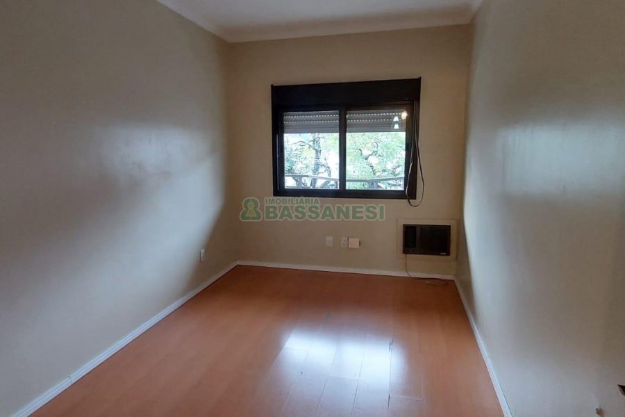 Apartamento com 106m², 3 dormitórios, 1 vaga, no bairro Centro em Caxias do Sul para Alugar