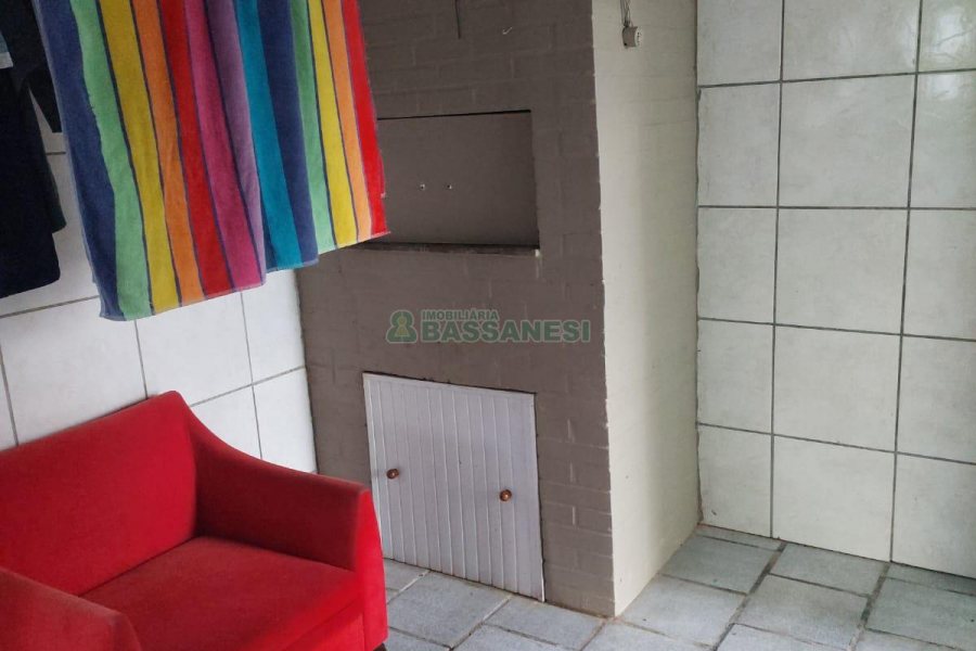 Casa com 253m², 5 dormitórios, no bairro São Leopoldo em Caxias do Sul para Comprar