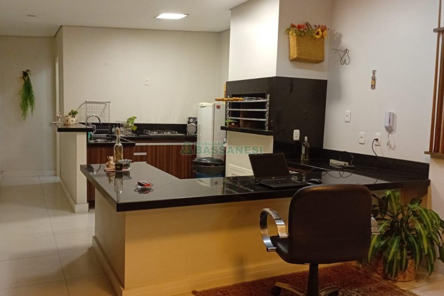 Apto/Cobertura com 116m², 3 dormitórios, 2 vagas, no bairro Centro em Caxias do Sul para Comprar