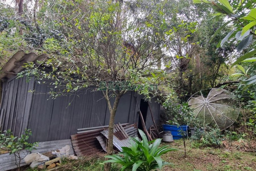 Casa com 100m², 3 dormitórios, 1 vaga, no bairro Panazzolo em Caxias do Sul para Comprar