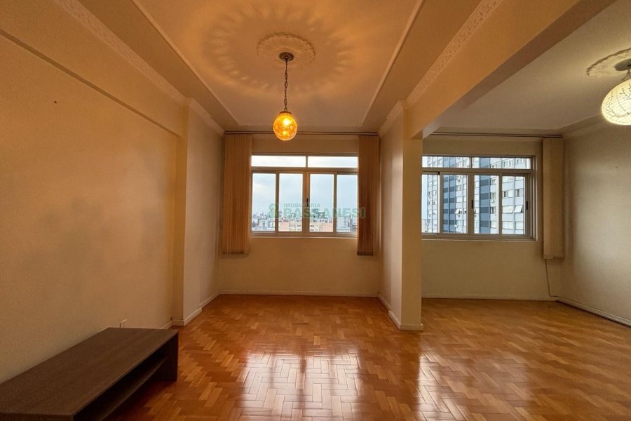 Apartamento com 110m², 3 dormitórios, no bairro Centro em Caxias do Sul para Alugar