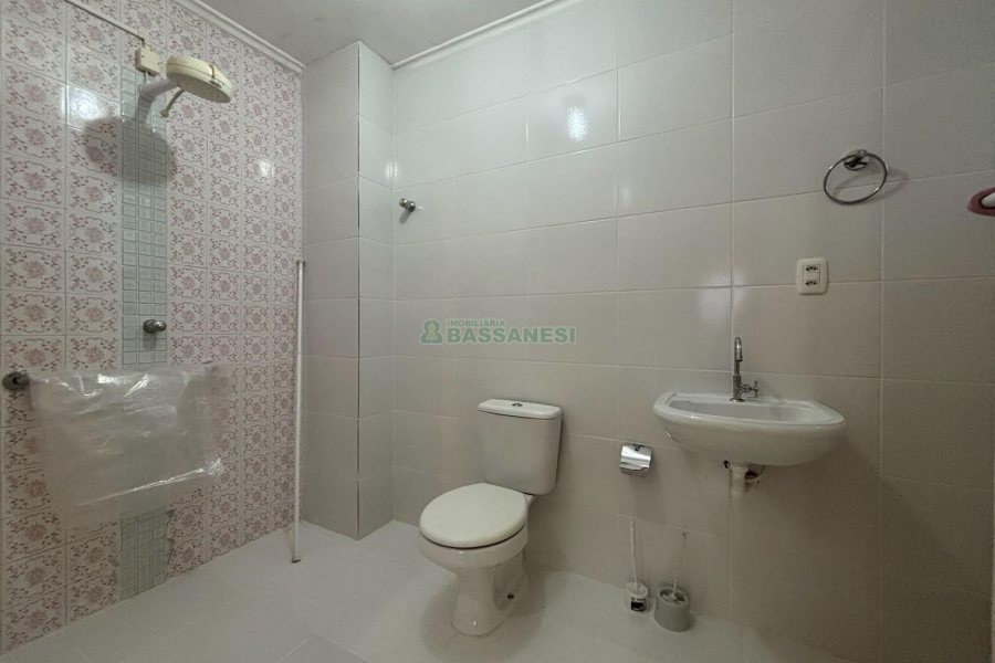 Apartamento com 110m², 3 dormitórios, no bairro Centro em Caxias do Sul para Alugar