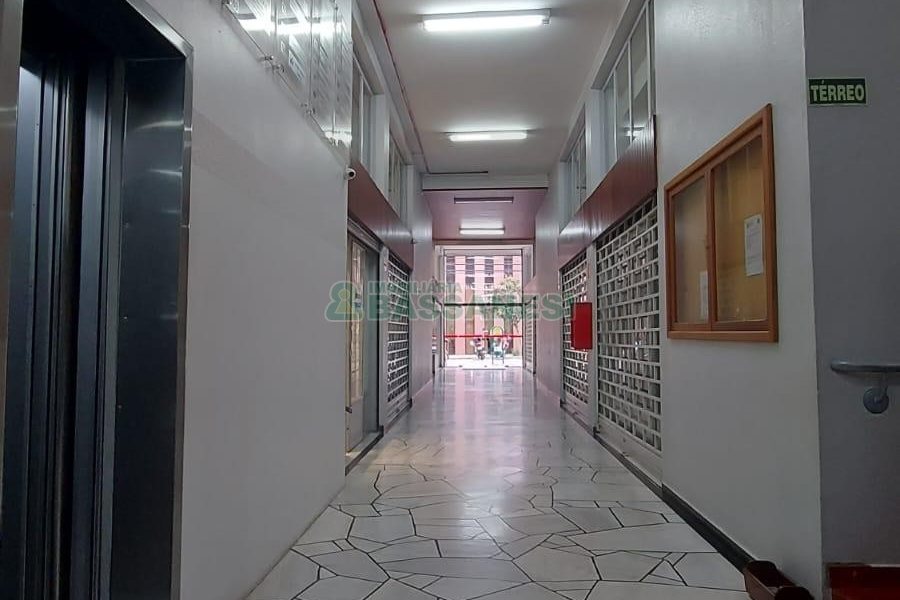 Sala com 45m², no bairro Centro em Caxias do Sul para Alugar