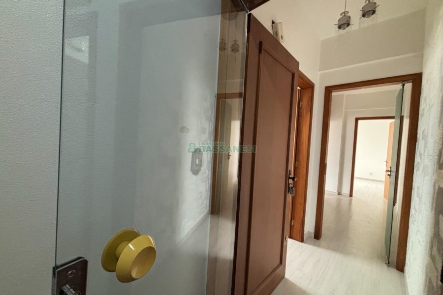 Sala com 45m², no bairro Centro em Caxias do Sul para Alugar