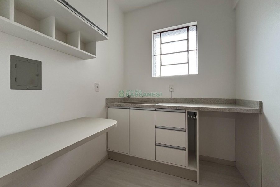 Sala com 45m², no bairro Centro em Caxias do Sul para Alugar