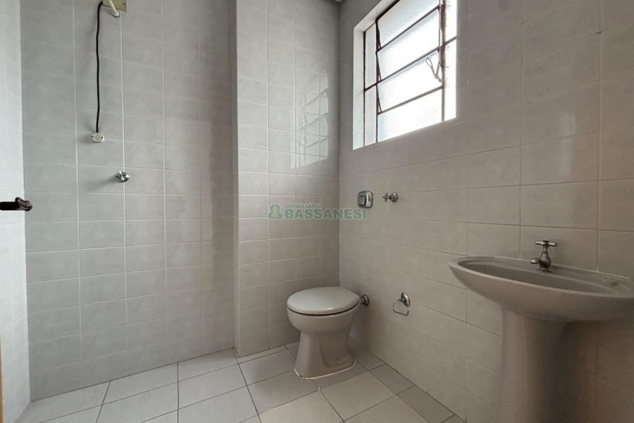 Sala com 45m², no bairro Centro em Caxias do Sul para Alugar