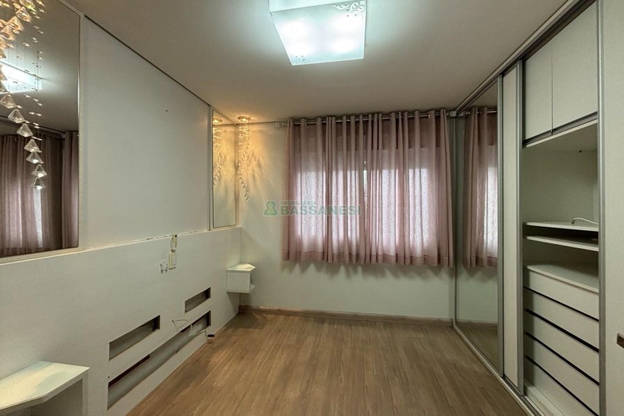 Apto Mobiliado com 207m², 2 dormitórios, 3 vagas, no bairro Sagrada Família em Caxias do Sul para Alugar