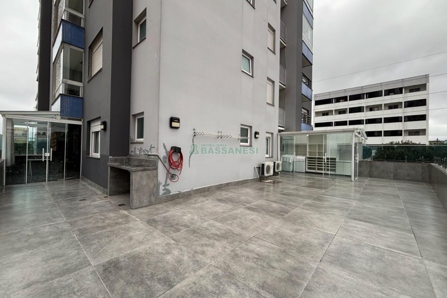 Apto Mobiliado com 207m², 2 dormitórios, 3 vagas, no bairro Sagrada Família em Caxias do Sul para Alugar