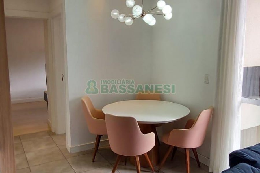 Apto Mobiliado com 58m², 2 dormitórios, 1 vaga, no bairro Desvio Rizzo em Caxias do Sul para Alugar