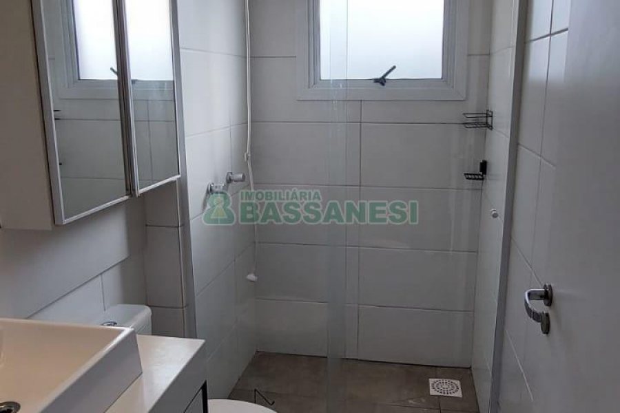 Apto Mobiliado com 58m², 2 dormitórios, 1 vaga, no bairro Desvio Rizzo em Caxias do Sul para Alugar