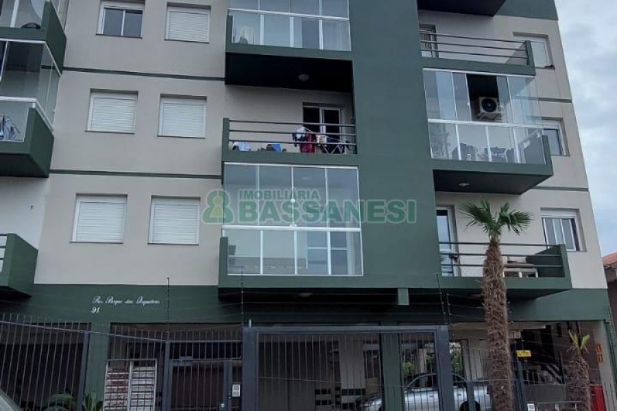 Apto Mobiliado com 60m², 2 dormitórios, 1 vaga, no bairro Santa Lúcia em Caxias do Sul para Alugar
