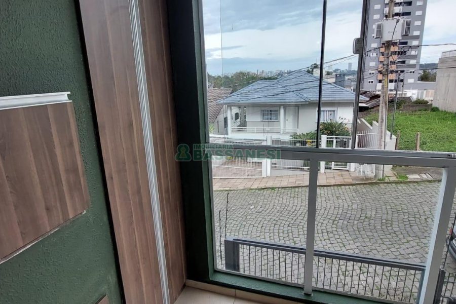 Apto Mobiliado com 60m², 2 dormitórios, 1 vaga, no bairro Santa Lúcia em Caxias do Sul para Alugar