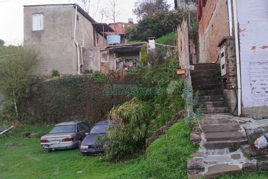 Terreno com 361m², no bairro Salgado Filho em Caxias do Sul para Comprar