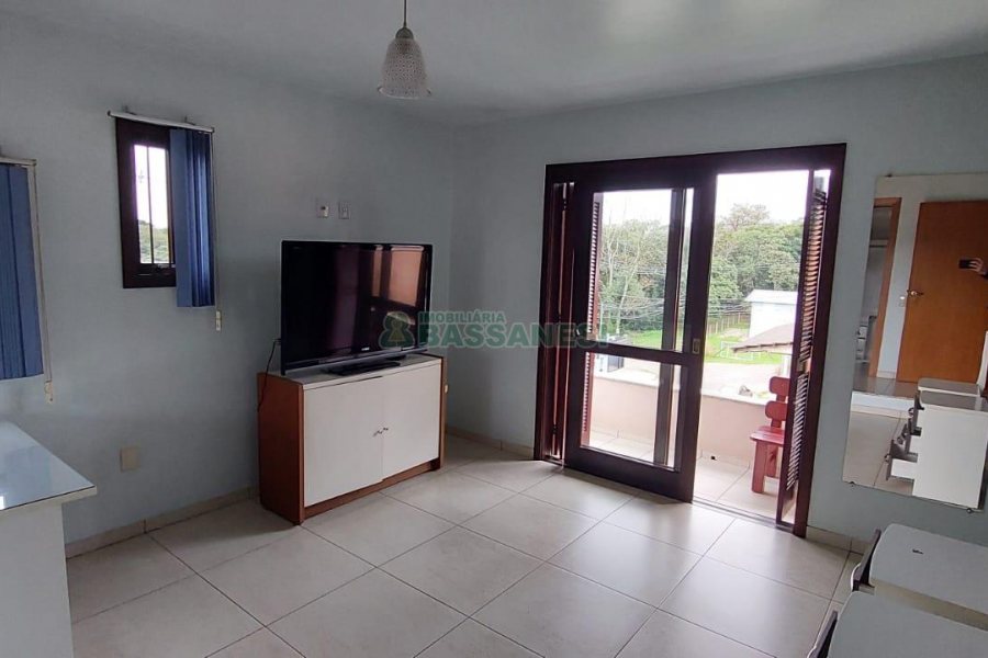 Casa com 130m², 2 dormitórios, 4 vagas, no bairro São Cristóvão em Caxias do Sul para Alugar