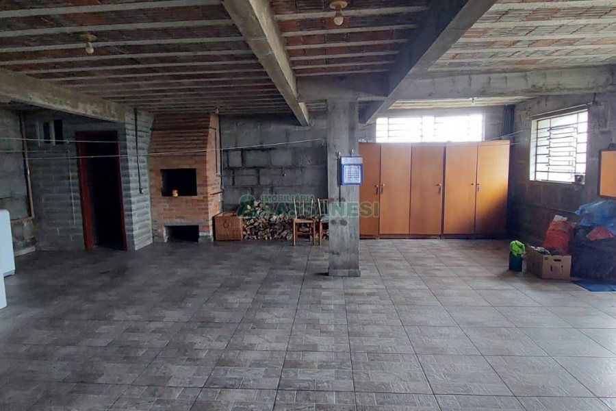 Casa com 130m², 2 dormitórios, 4 vagas, no bairro São Cristóvão em Caxias do Sul para Alugar