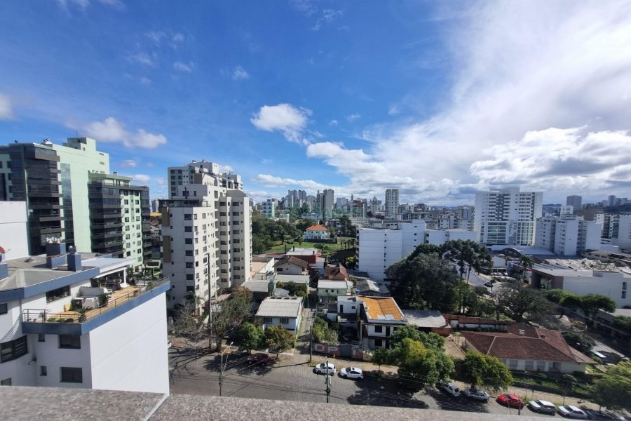 Apto Mobiliado com 45m², 1 dormitório, 1 vaga, no bairro Lourdes em Caxias do Sul para Alugar
