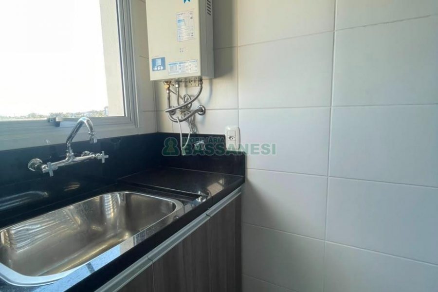 Apartamento com 62m², 2 dormitórios, 1 vaga, no bairro Vinhedos em Caxias do Sul para Alugar ou Comprar