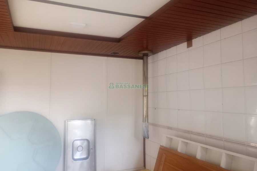 Casa com 180m², 3 dormitórios, 1 vaga, no bairro Esplanada em Caxias do Sul para Alugar