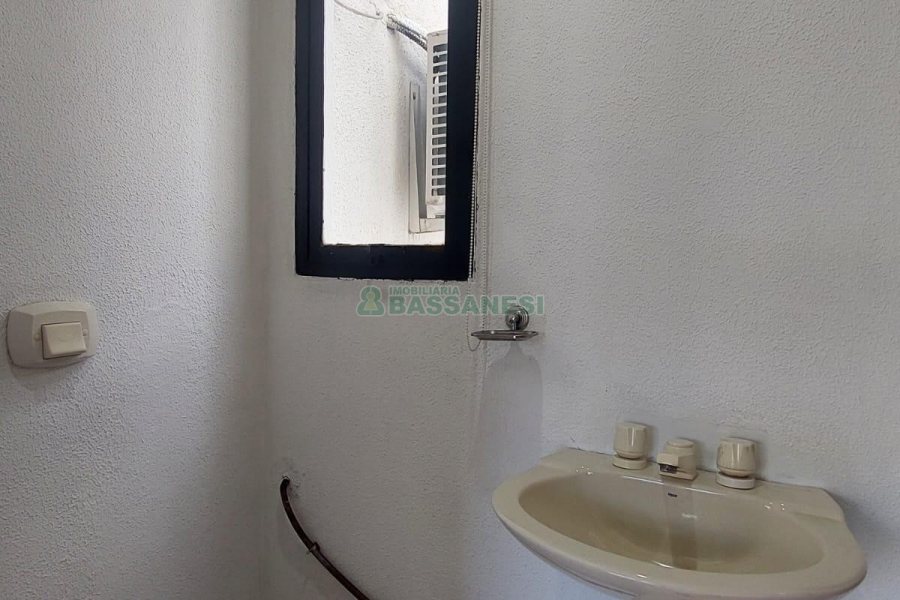 Sala com 60m², no bairro Centro em Caxias do Sul para Alugar
