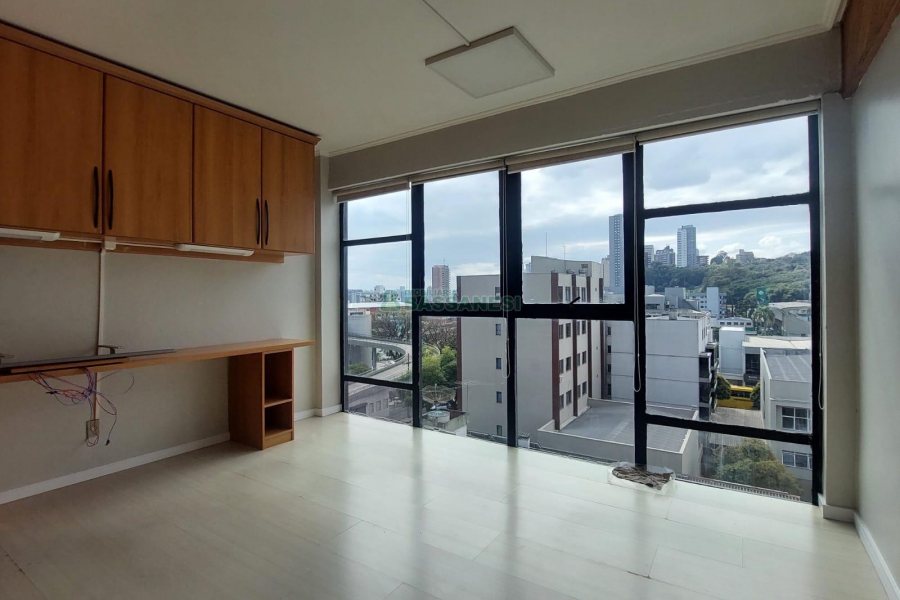 Sala com 60m², no bairro Centro em Caxias do Sul para Alugar