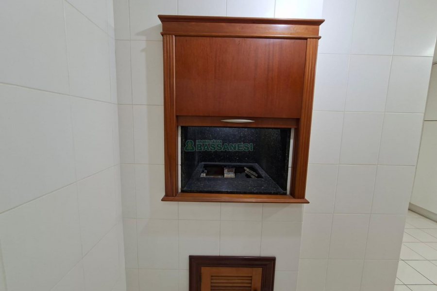 Apartamento com 187m², 3 dormitórios, 2 vagas, no bairro Lourdes em Caxias do Sul para Comprar