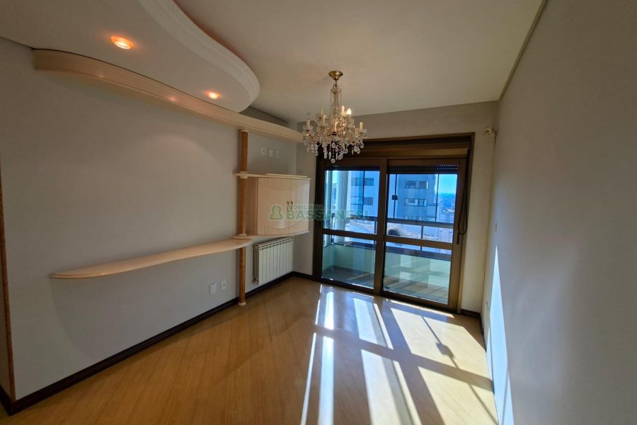 Apartamento com 187m², 3 dormitórios, 2 vagas, no bairro Lourdes em Caxias do Sul para Comprar