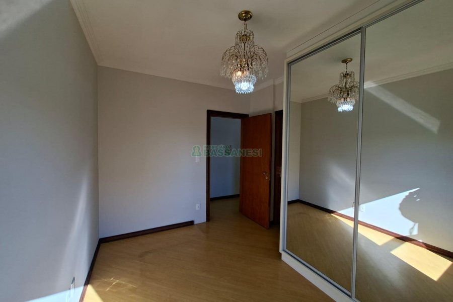 Apartamento com 187m², 3 dormitórios, 2 vagas, no bairro Lourdes em Caxias do Sul para Comprar