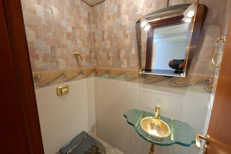 Apartamento com 187m², 3 dormitórios, 2 vagas, no bairro Lourdes em Caxias do Sul para Comprar