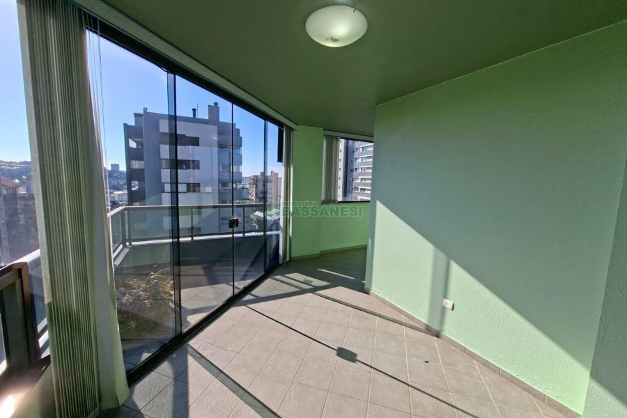 Apartamento com 187m², 3 dormitórios, 2 vagas, no bairro Lourdes em Caxias do Sul para Comprar