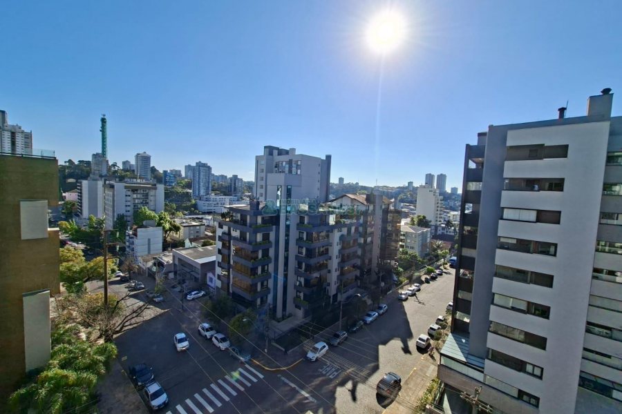 Apartamento com 187m², 3 dormitórios, 2 vagas, no bairro Lourdes em Caxias do Sul para Comprar