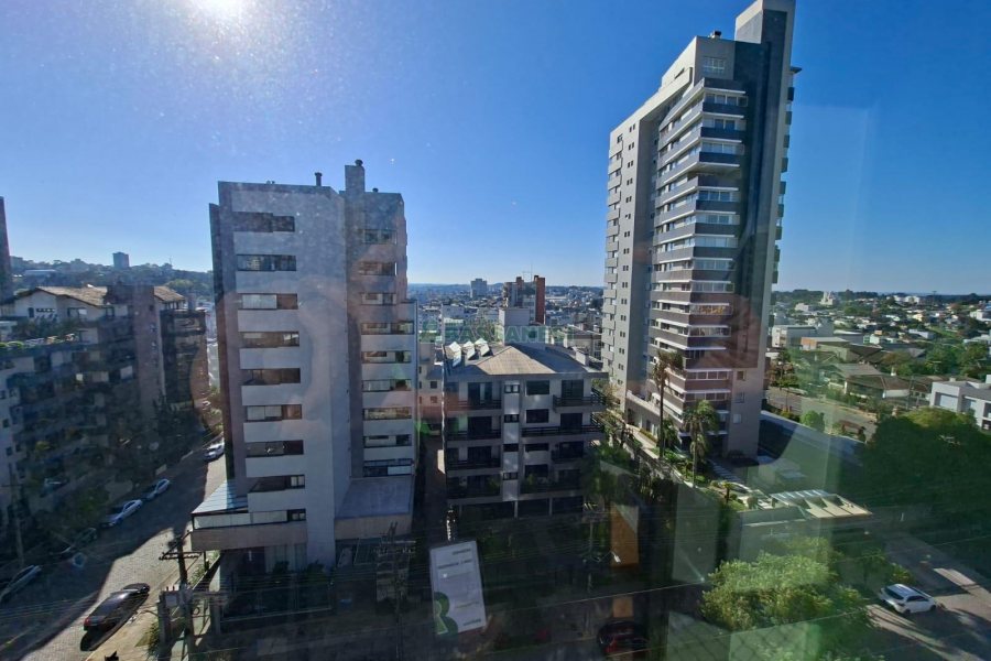 Apartamento com 187m², 3 dormitórios, 2 vagas, no bairro Lourdes em Caxias do Sul para Comprar