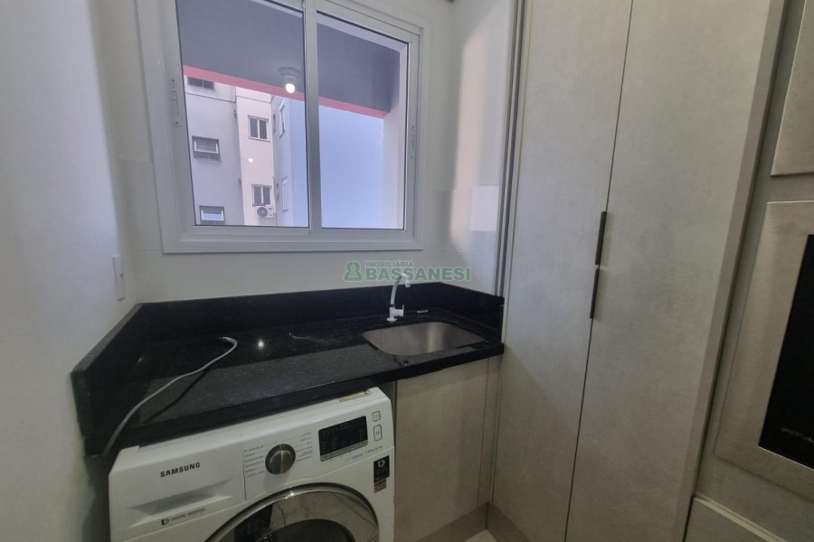 Apto Mobiliado com 63m², 2 dormitórios, 1 vaga, no bairro Vila Verde em Caxias do Sul para Alugar