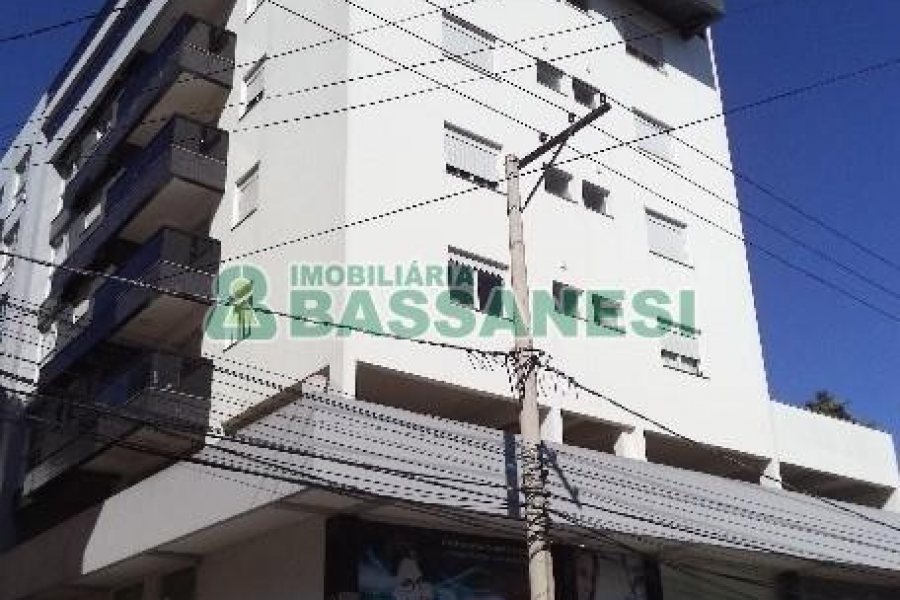 Apto Mobiliado com 70m², 2 dormitórios, no bairro Centro em Caxias do Sul para Alugar