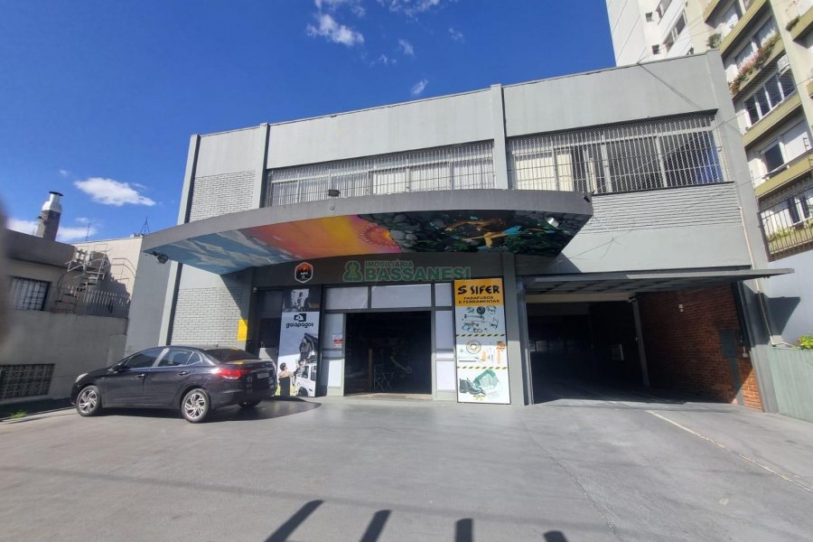 Sala com 600m², no bairro Lourdes em Caxias do Sul para Alugar
