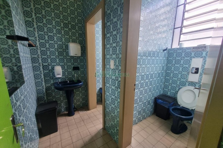 Sala com 600m², no bairro Lourdes em Caxias do Sul para Alugar