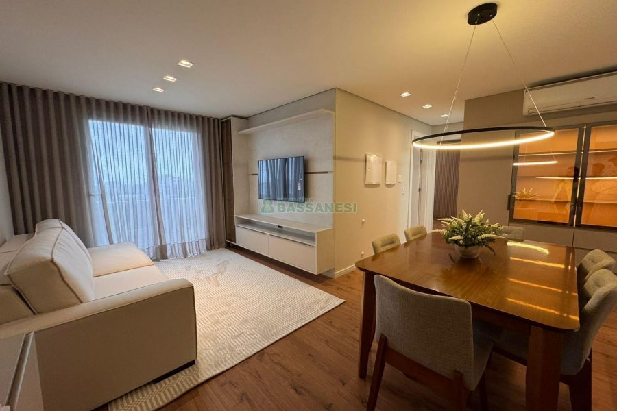Apartamento com 85m², 2 dormitórios, 2 vagas, no bairro Panazzolo em Caxias do Sul para Comprar