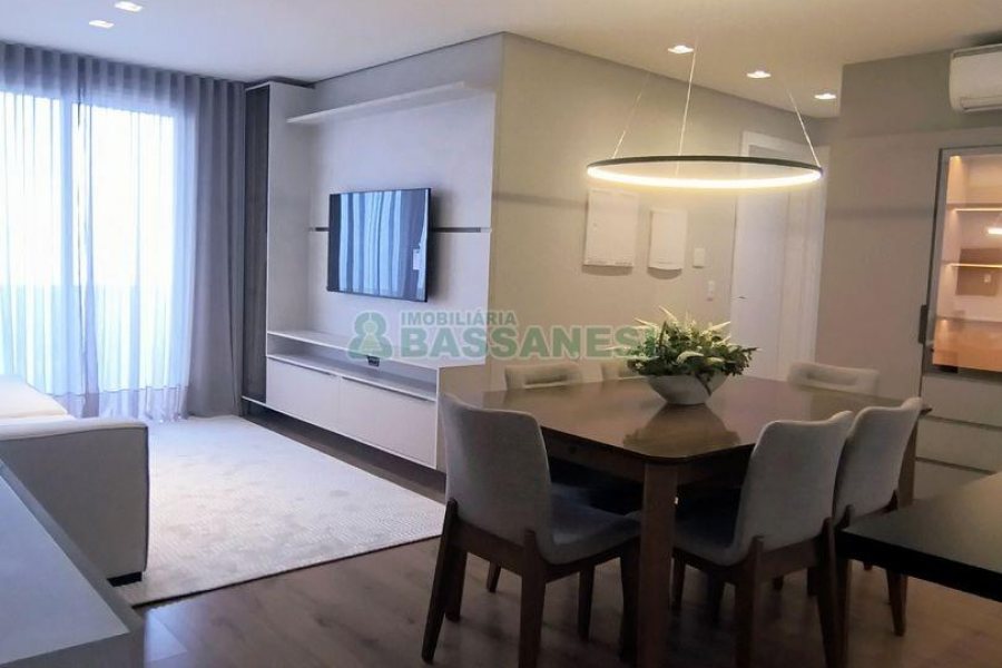 Apartamento com 85m², 2 dormitórios, 2 vagas, no bairro Panazzolo em Caxias do Sul para Comprar