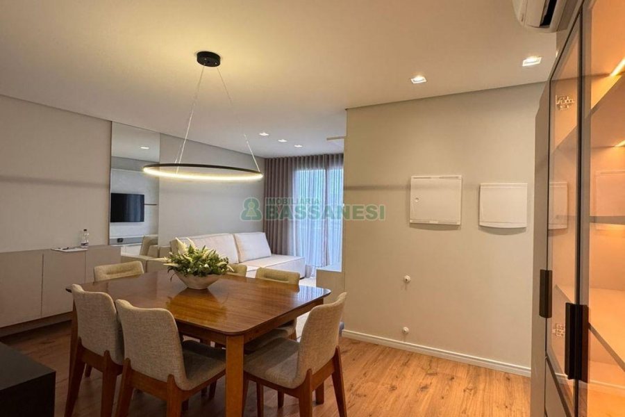 Apartamento com 85m², 2 dormitórios, 2 vagas, no bairro Panazzolo em Caxias do Sul para Comprar