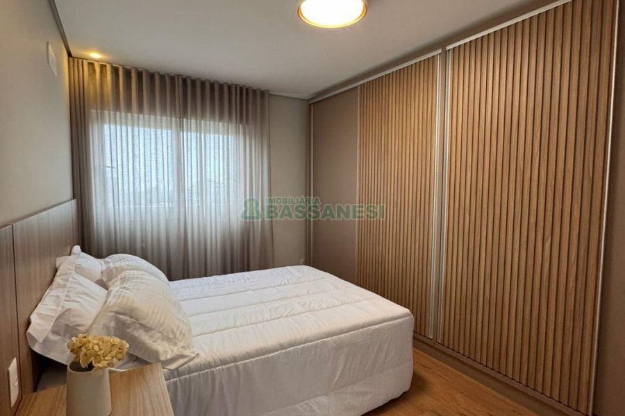 Apartamento com 85m², 2 dormitórios, 2 vagas, no bairro Panazzolo em Caxias do Sul para Comprar